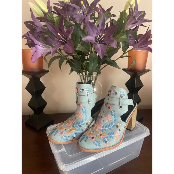 Turquoise Embroidered Western Heeled Booties - Picture 2 of 4